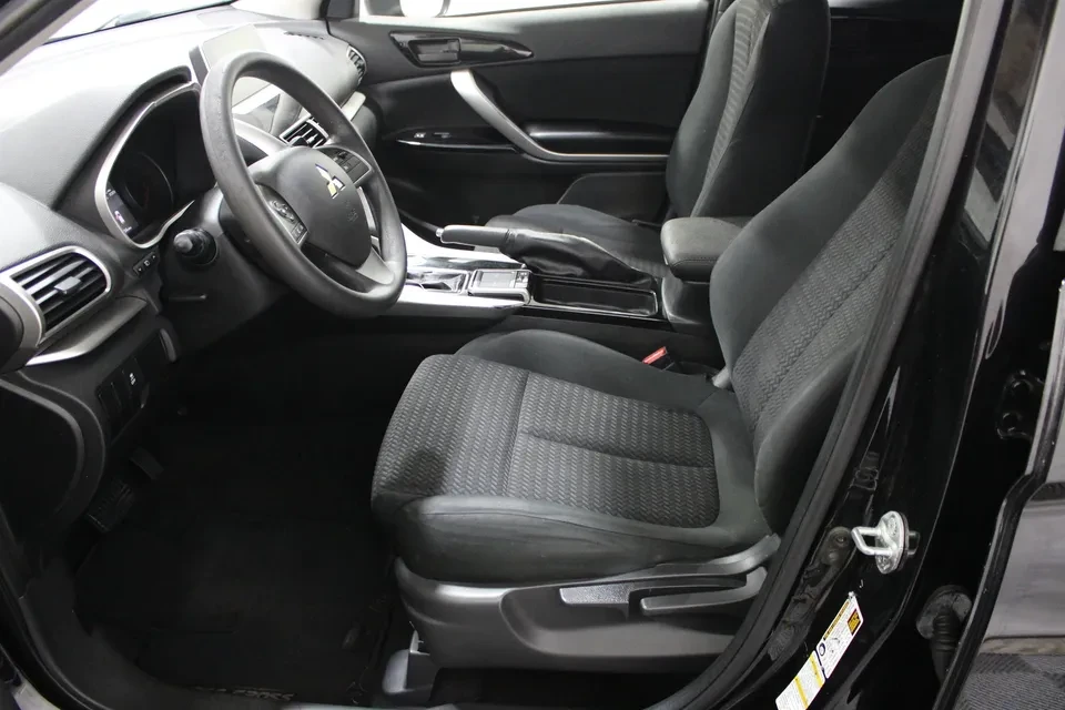 2019 Mitsubishi Eclipse Cross - Image 5 of 20