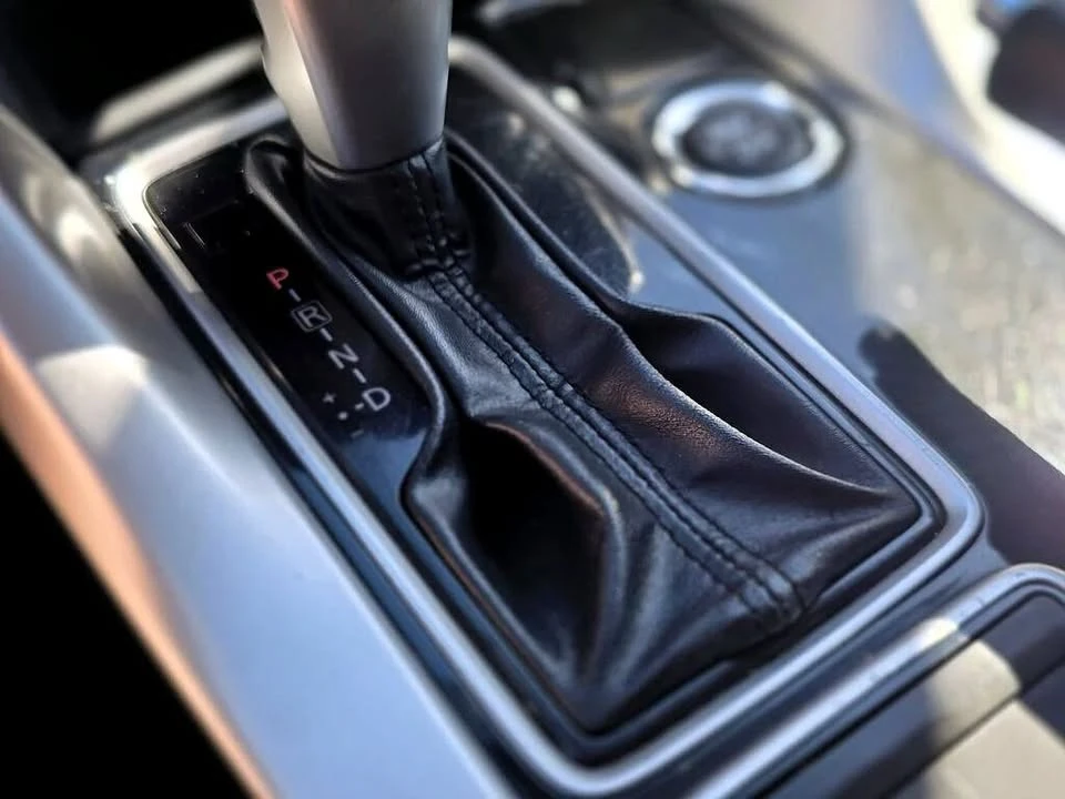 2019 Mitsubishi Eclipse Cross - Image 14 of 17
