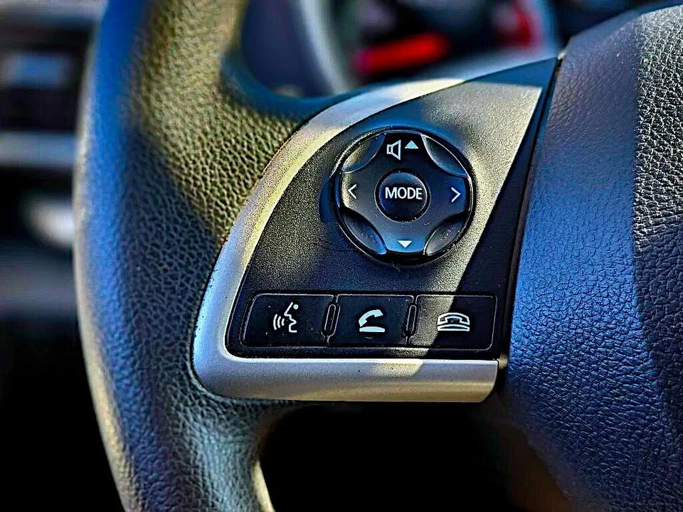 2019 Mitsubishi Eclipse Cross - Image 11 of 17
