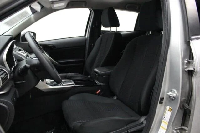 2019 Mitsubishi Eclipse Cross - Image 8 of 20