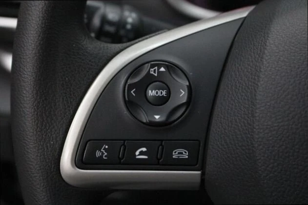 2019 Mitsubishi Eclipse Cross - Image 11 of 20