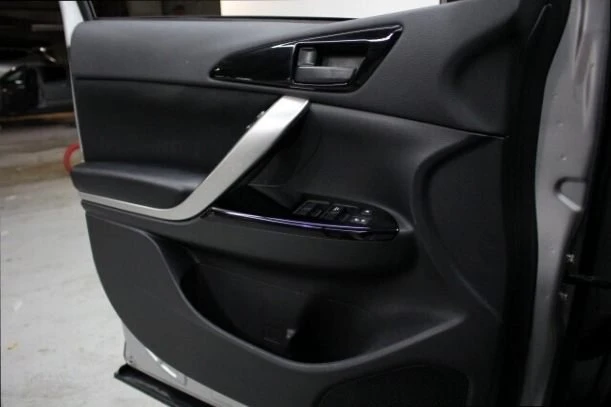 2019 Mitsubishi Eclipse Cross - Image 19 of 20