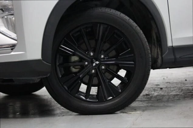 2019 Mitsubishi Eclipse Cross - Image 3 of 20
