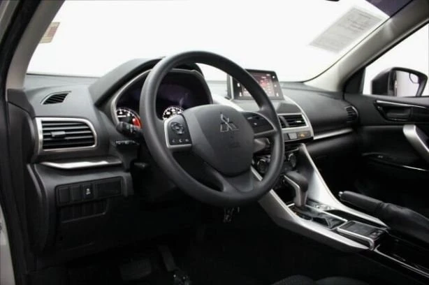 2019 Mitsubishi Eclipse Cross - Image 6 of 20