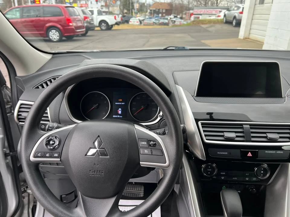 2019 Mitsubishi Eclipse Cross - Image 6 of 10