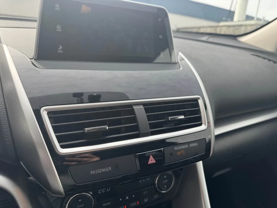 2019 Mitsubishi Eclipse Cross - Image 9 of 10