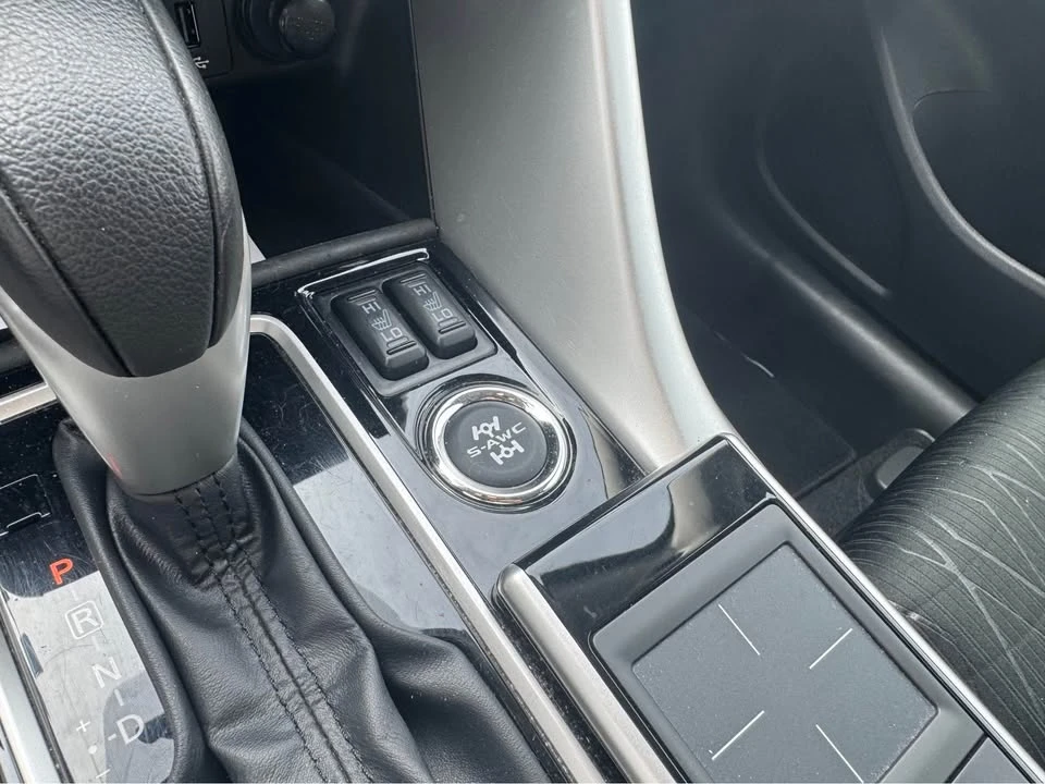 2019 Mitsubishi Eclipse Cross - Image 8 of 10