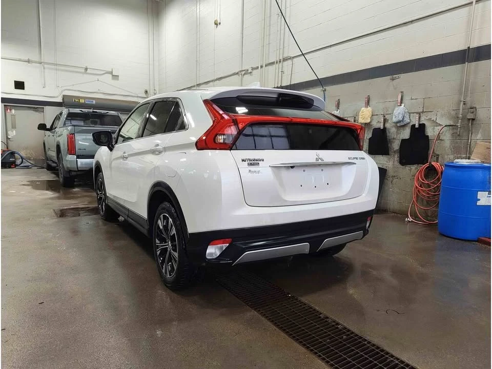 2019 Mitsubishi Eclipse Cross - Image 3 of 5