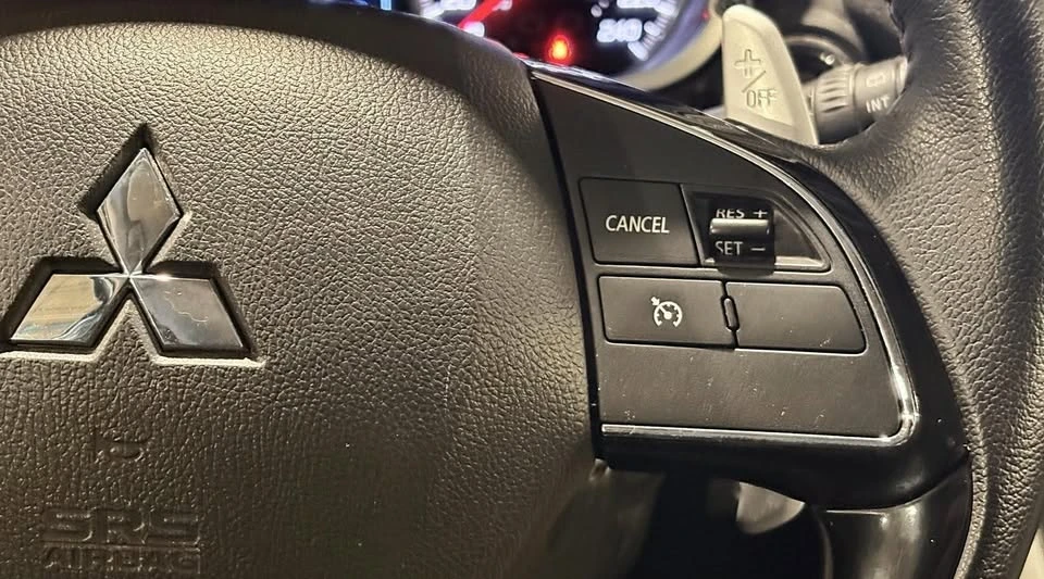 2019 Mitsubishi Eclipse Cross - Image 18 of 20