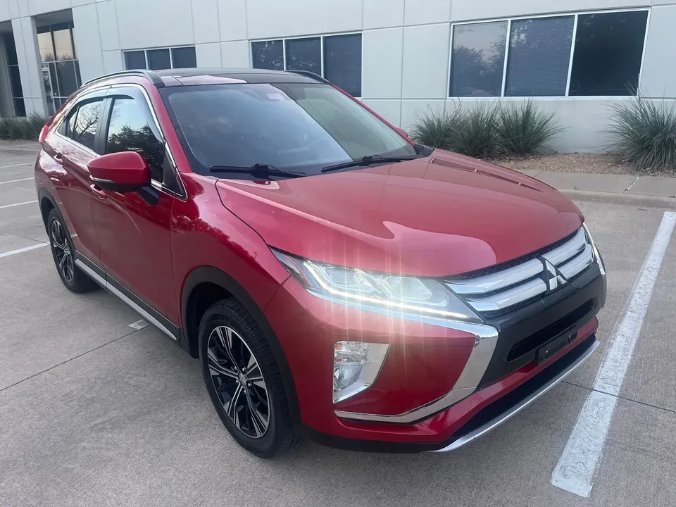 2019 Mitsubishi Eclipse Cross - Image 2 of 20