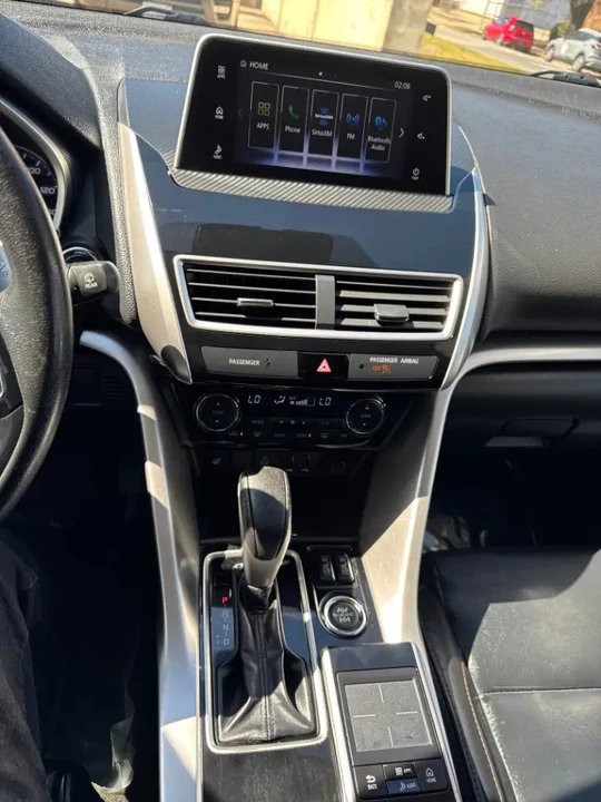 2019 Mitsubishi Eclipse Cross - Image 8 of 20
