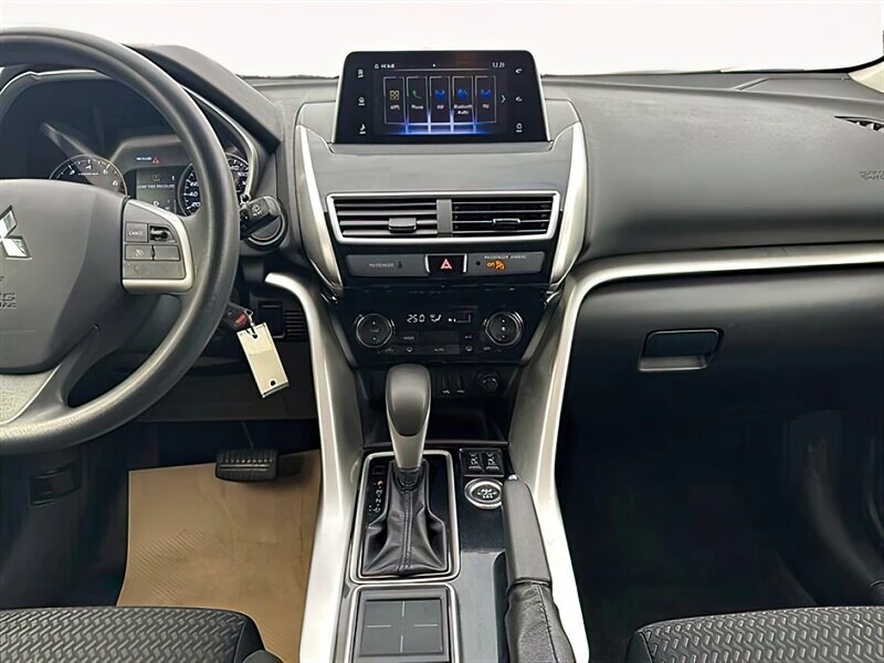 2019 Mitsubishi Eclipse Cross - Image 7 of 10