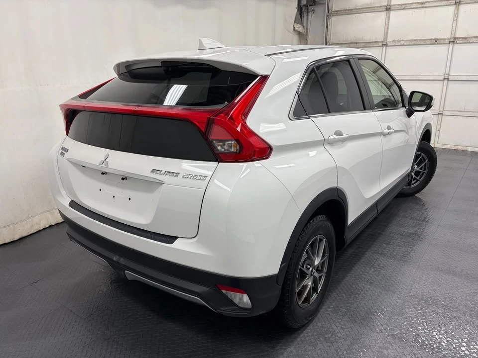 2019 Mitsubishi Eclipse Cross - Image 8 of 12