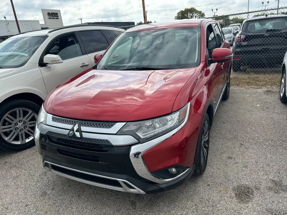 2019 Mitsubishi Outlander - Image 3 of 12