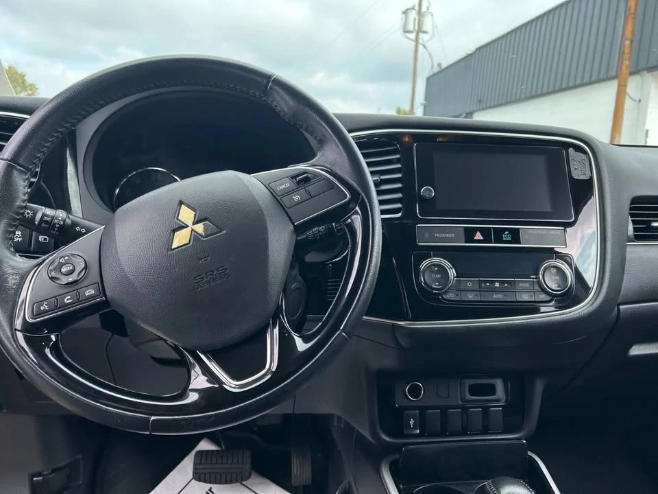 2019 Mitsubishi Outlander - Image 7 of 12