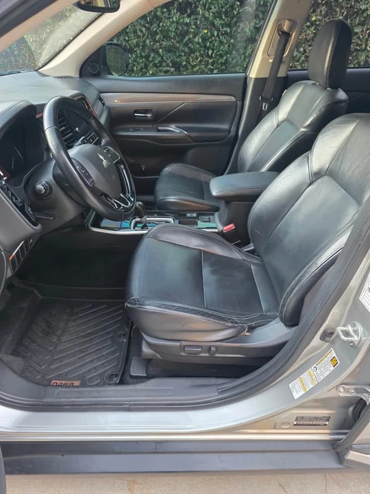 2019 Mitsubishi Outlander - Image 8 of 18