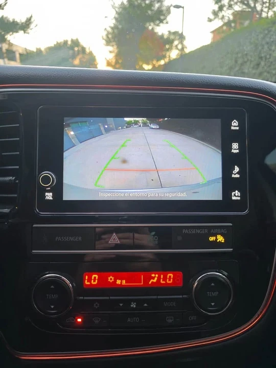 2019 Mitsubishi Outlander - Image 13 of 18