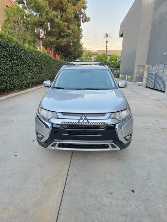 2019 Mitsubishi Outlander - Image 5 of 18