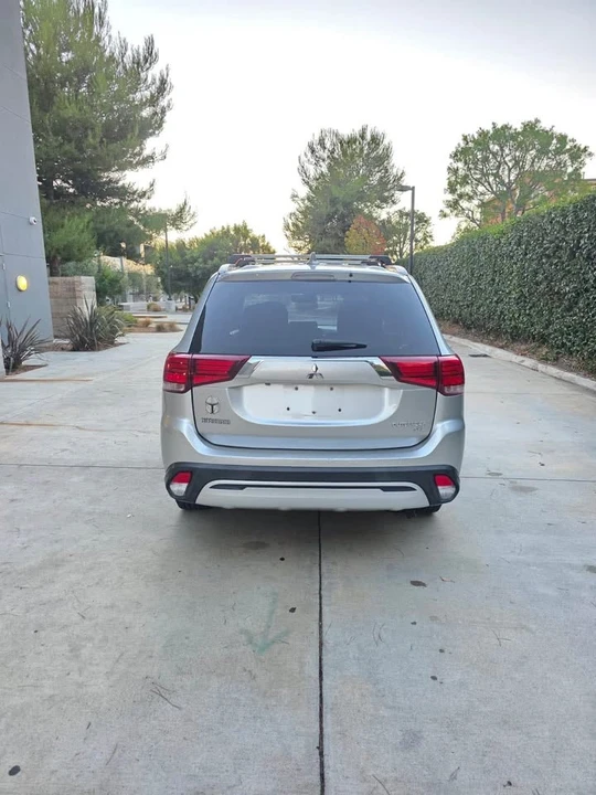 2019 Mitsubishi Outlander - Image 6 of 18