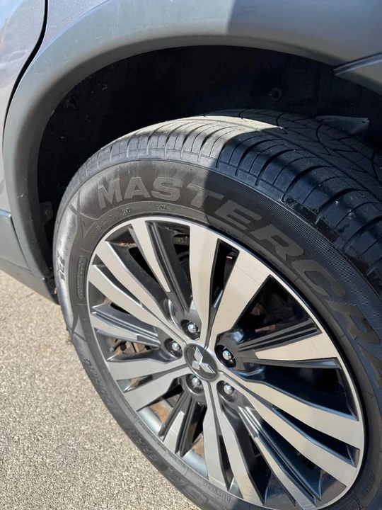 2019 Mitsubishi Outlander - Image 8 of 13