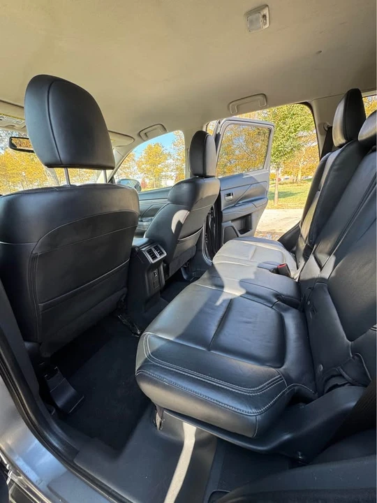2019 Mitsubishi Outlander - Image 4 of 13