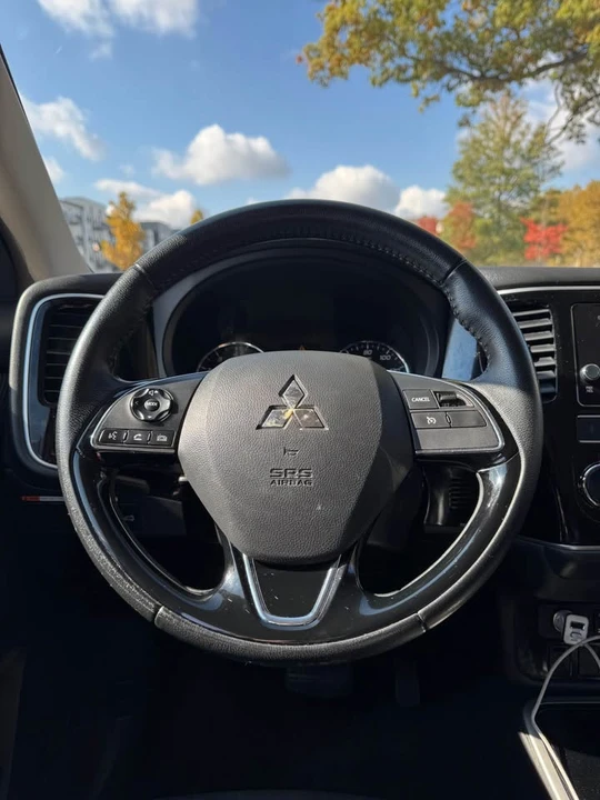 2019 Mitsubishi Outlander - Image 7 of 13