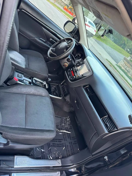 2019 Mitsubishi Outlander - Image 7 of 14