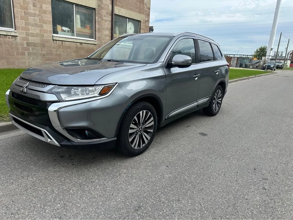 2019 Mitsubishi Outlander - Image 3 of 12
