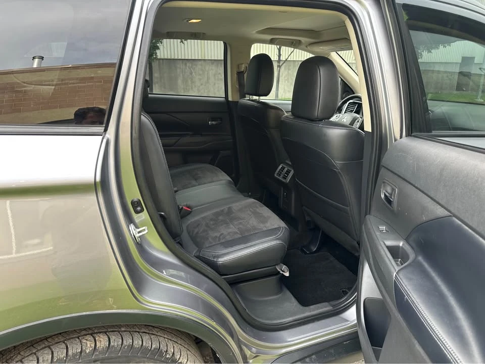 2019 Mitsubishi Outlander - Image 6 of 12