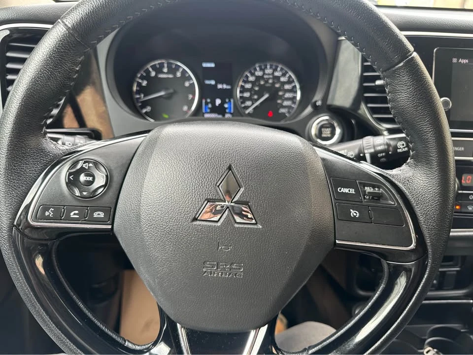 2019 Mitsubishi Outlander - Image 9 of 12