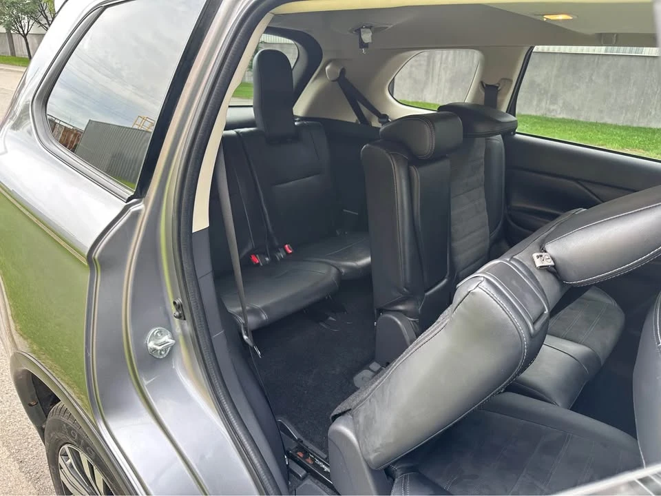 2019 Mitsubishi Outlander - Image 7 of 12