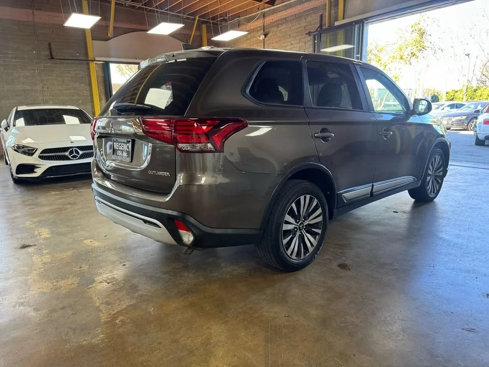 2019 Mitsubishi Outlander - Image 6 of 20