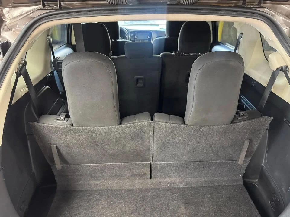 2019 Mitsubishi Outlander - Image 14 of 20
