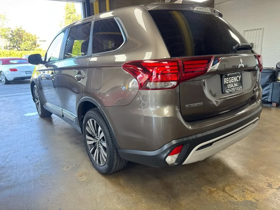 2019 Mitsubishi Outlander - Image 8 of 20