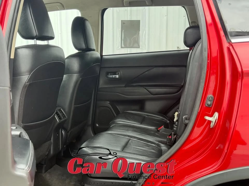 2019 Mitsubishi Outlander - Image 11 of 20