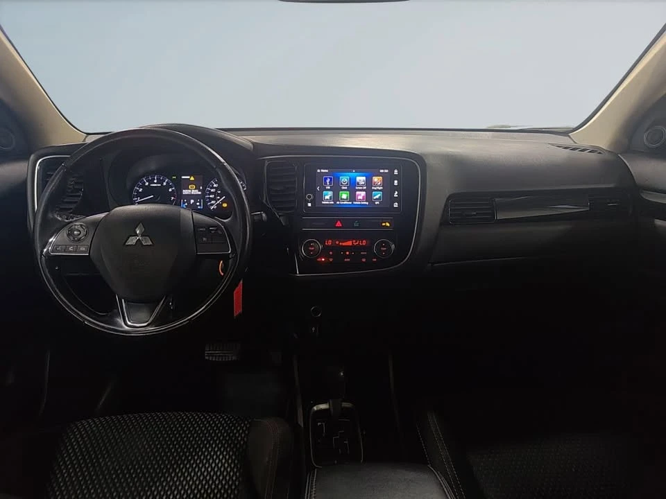2019 Mitsubishi Outlander - Image 10 of 15