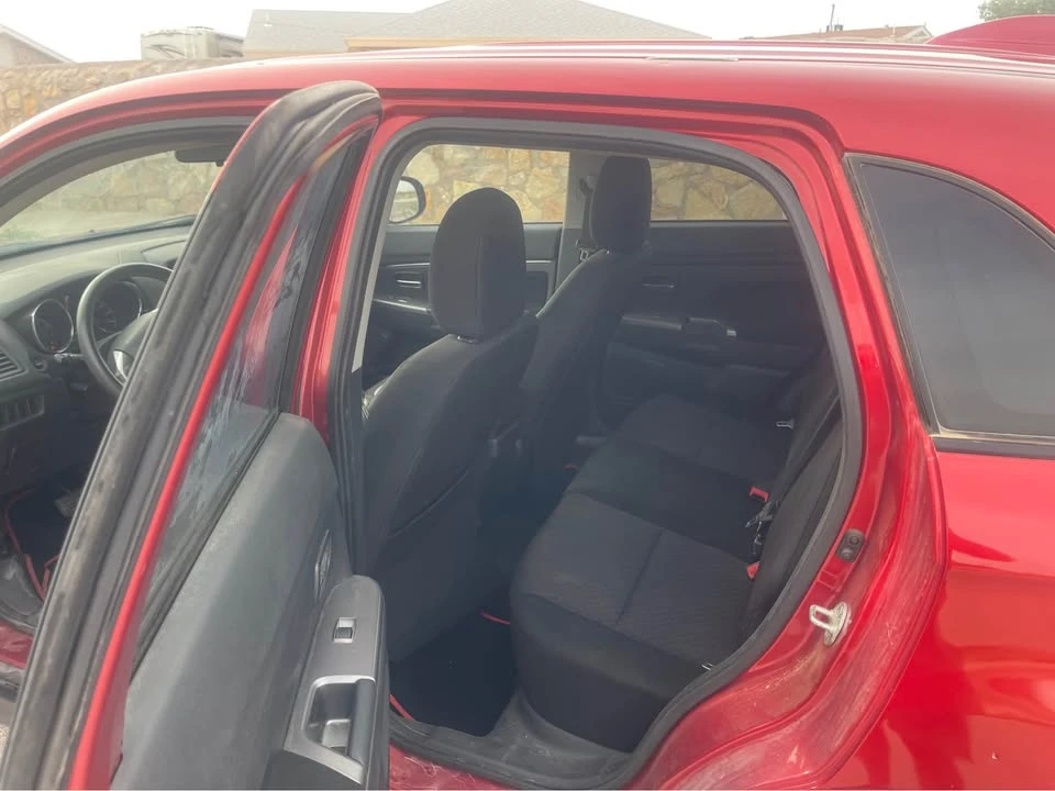 2019 Mitsubishi Outlander - Image 6 of 6