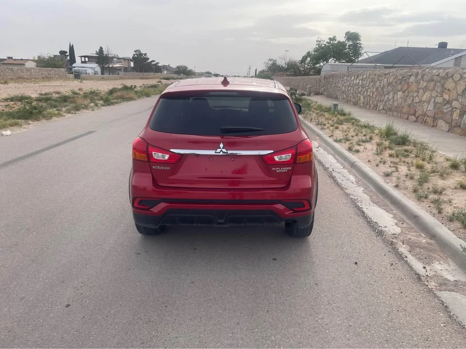 2019 Mitsubishi Outlander - Image 4 of 6