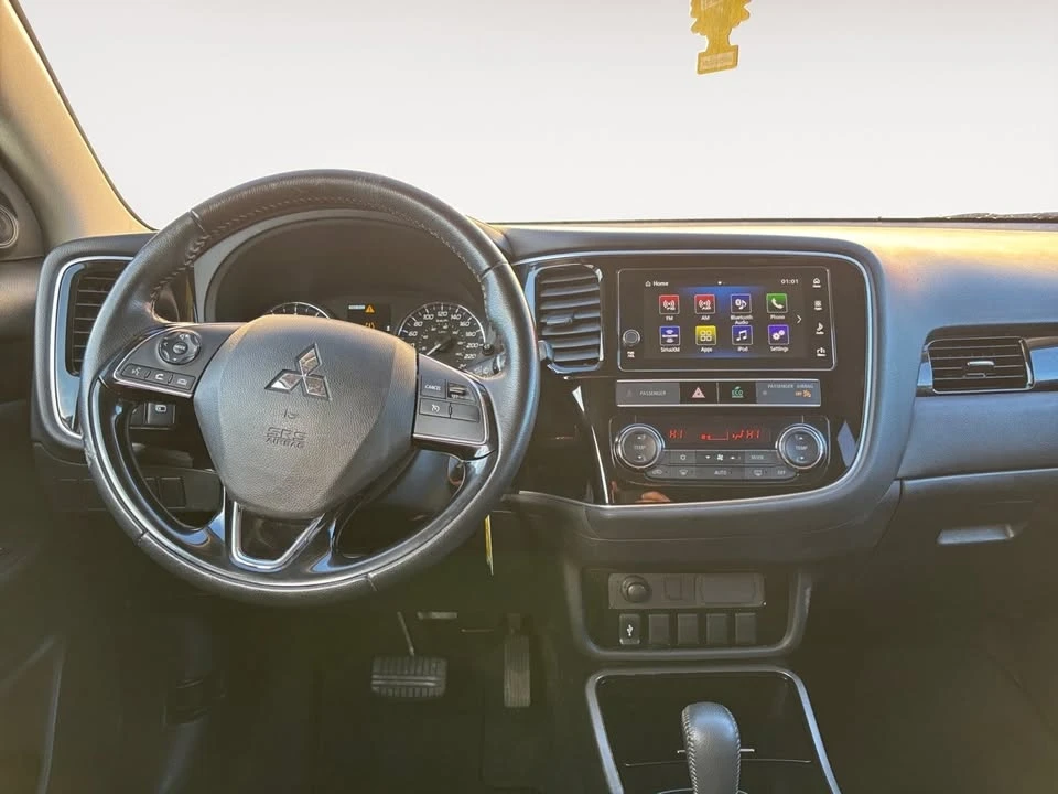 2019 Mitsubishi Outlander - Image 12 of 19