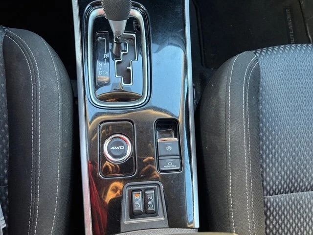 2019 Mitsubishi Outlander - Image 19 of 19