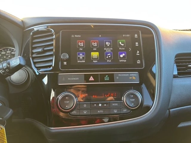 2019 Mitsubishi Outlander - Image 15 of 19