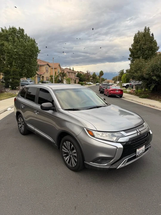 2019 Mitsubishi Outlander - Image 6 of 13