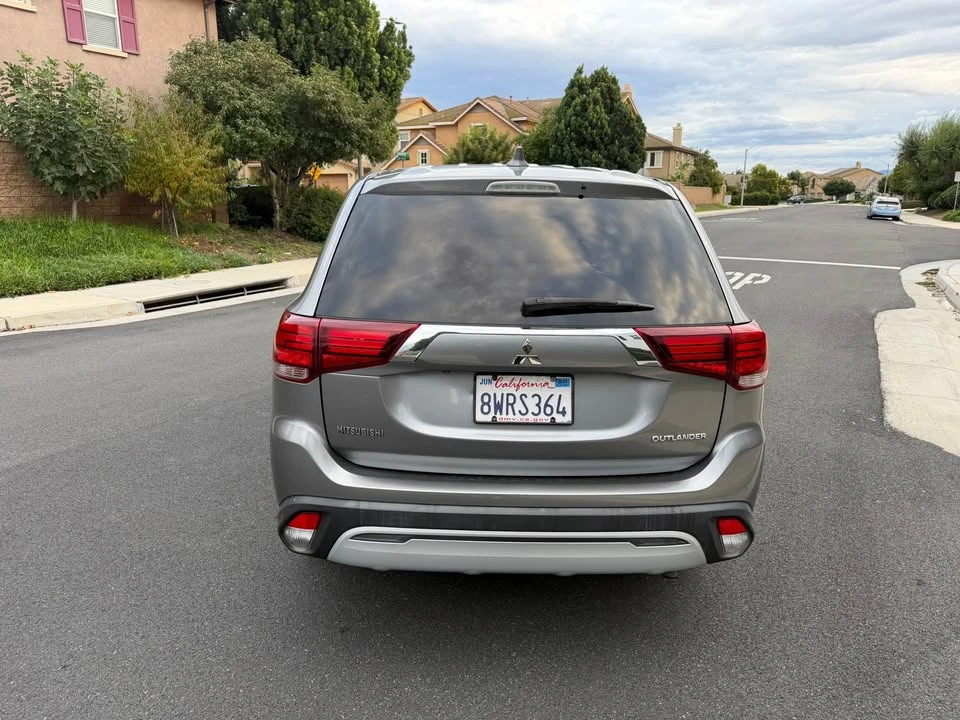 2019 Mitsubishi Outlander - Image 7 of 13