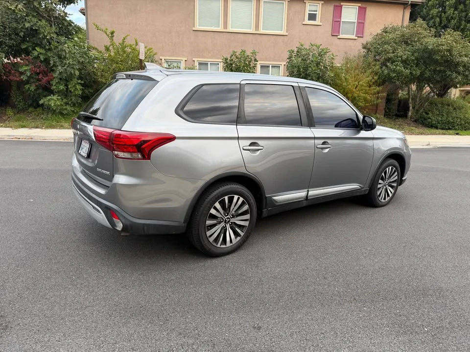 2019 Mitsubishi Outlander - Image 7 of 13