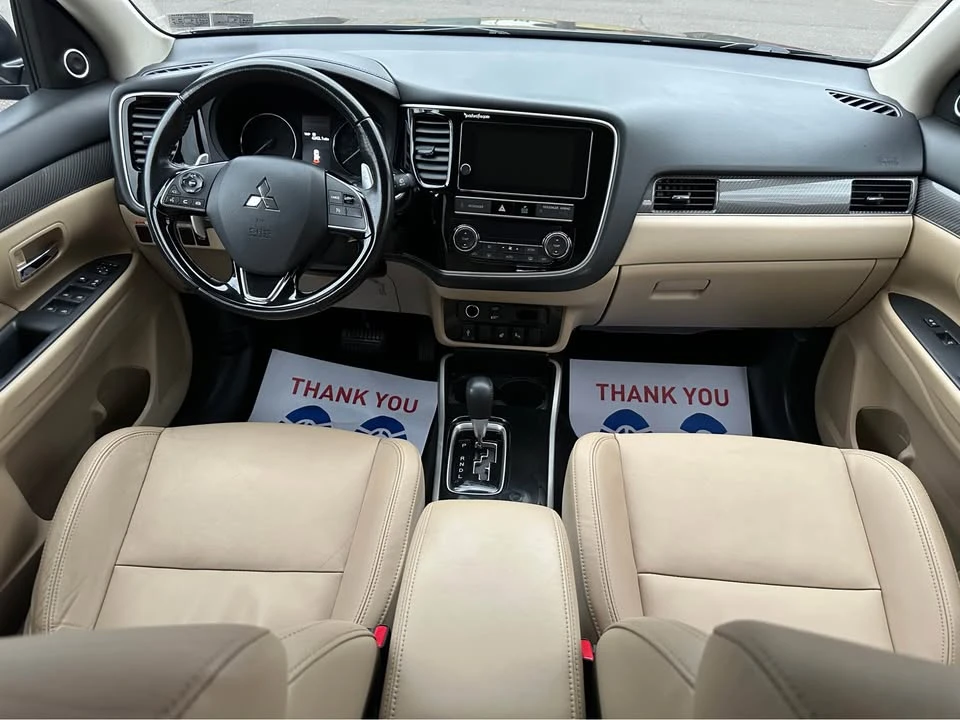 2019 Mitsubishi Outlander - Image 19 of 20