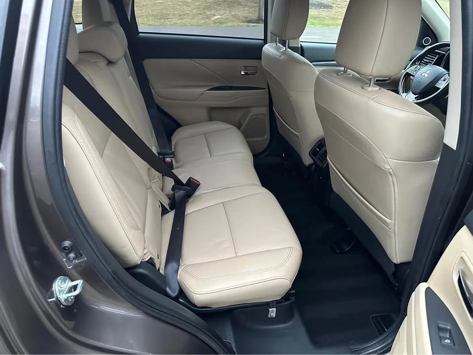 2019 Mitsubishi Outlander - Image 12 of 20