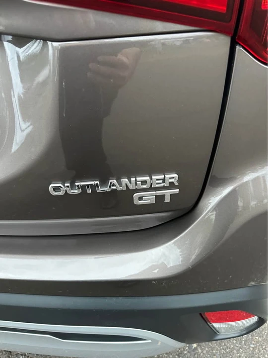 2019 Mitsubishi Outlander - Image 15 of 20