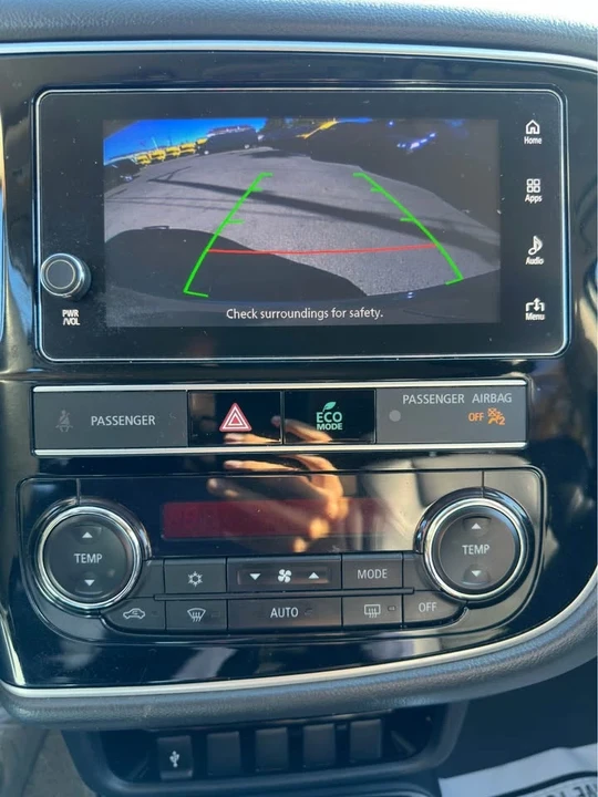 2019 Mitsubishi Outlander - Image 15 of 16