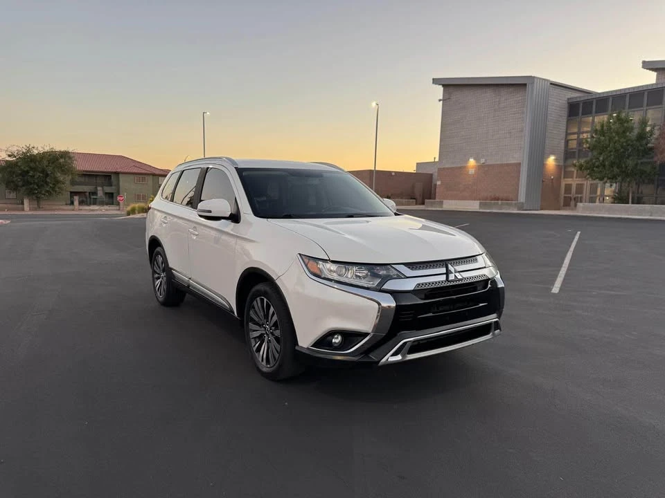 2019 Mitsubishi Outlander - Image 6 of 12