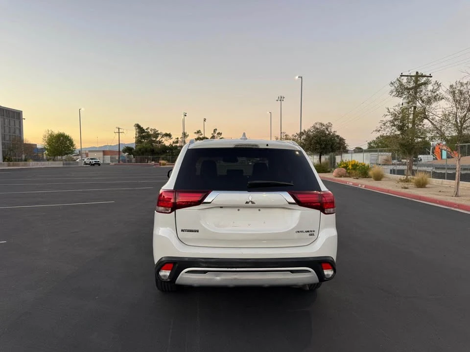 2019 Mitsubishi Outlander - Image 4 of 12